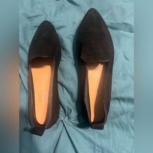 Black flat loafers. Size 6. Never worn.